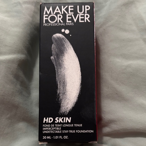 Makeup Forever HD Skin Foundation - Black Packaging color 2R28 - Picture 1 of 3